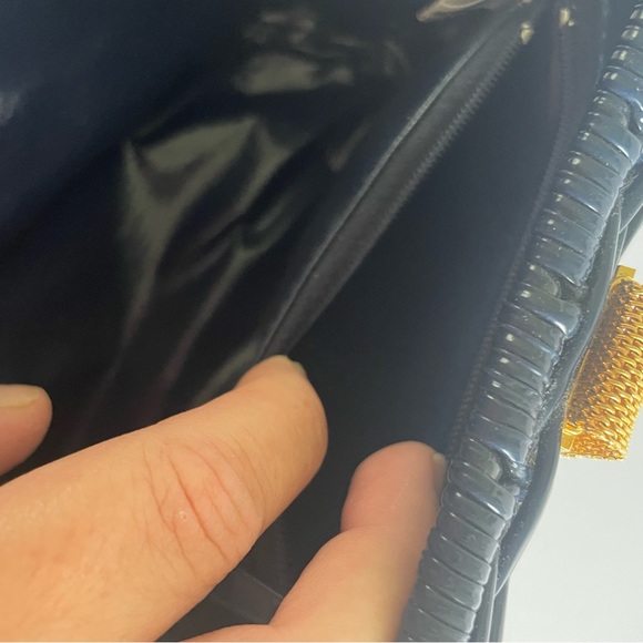 Vintage Au Courant Woven Basket Shoulder Purse Navy Blue w/ Gold Details - Picture 15 of 16